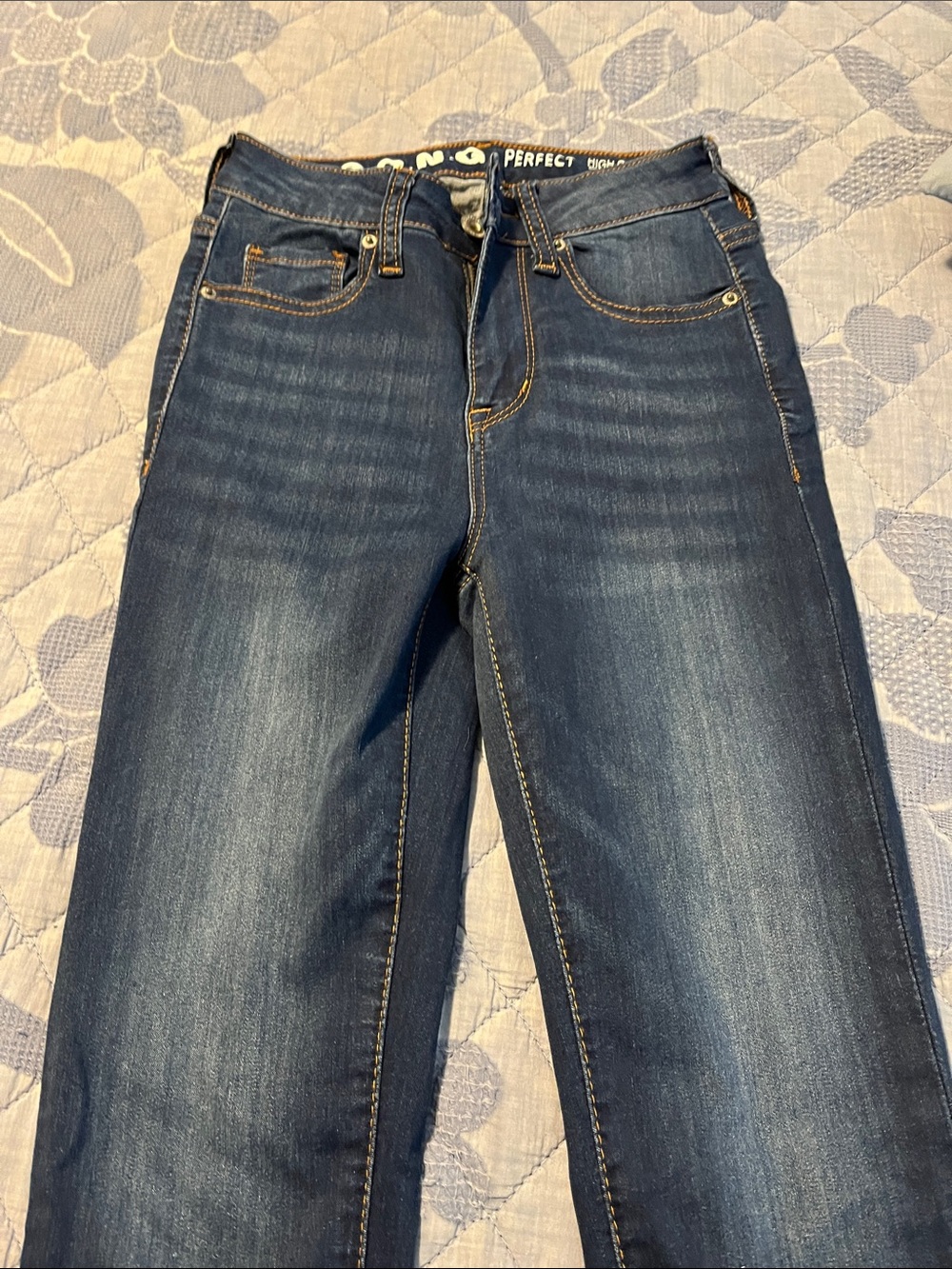High-Rise Dark Blue Women's Jeans - Perfect Fit